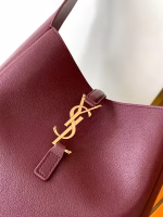Saint Laurent Le 5 ? 7 Soft Small Shoulder Bag in Bordeaux Leather - Image 3