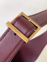 Saint Laurent Le 5 ? 7 Soft Small Shoulder Bag in Bordeaux Leather - Image 10