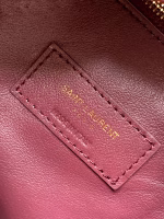 Saint Laurent Le 5 ? 7 Soft Small Shoulder Bag in Bordeaux Leather - Image 9