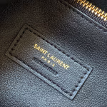 Saint Laurent Le 5 ? 7 Soft Small Shoulder Bag in Black Leather - Image 4