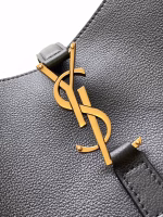 Saint Laurent Le 5 ? 7 Soft Large Shoulder Bag in Black Leather - Image 2