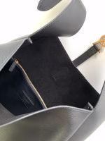 Saint Laurent Le 5 ? 7 Soft Large Shoulder Bag in Black Leather - Image 10