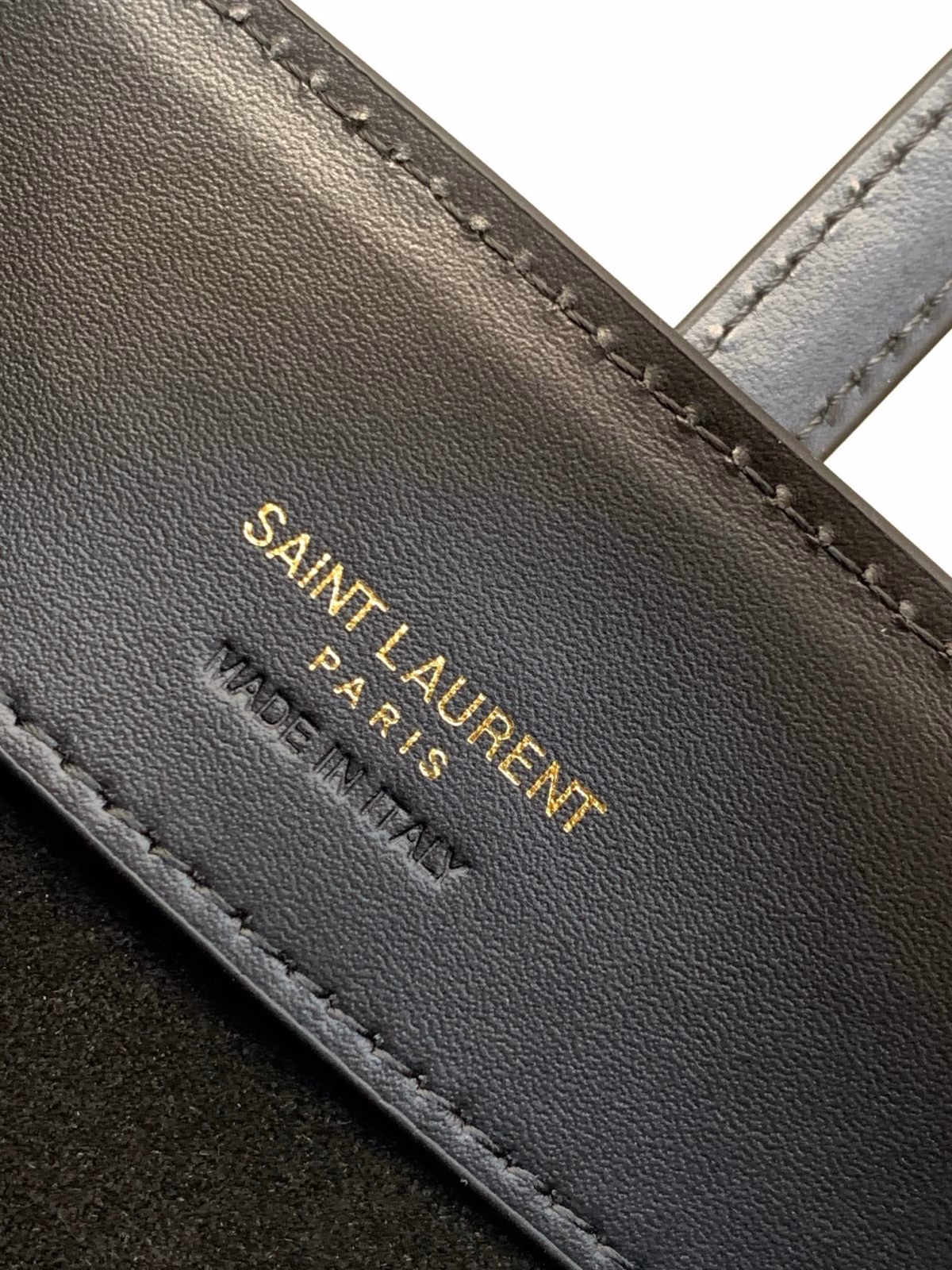 Saint Laurent Le 37 Mini Bucket Bag in Black Leather - Image 3