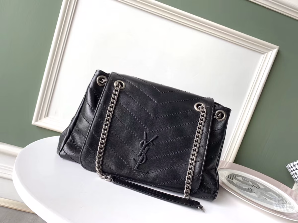Saint Laurent Nolita Medium Bag In Black Quilted Leather - Image 6