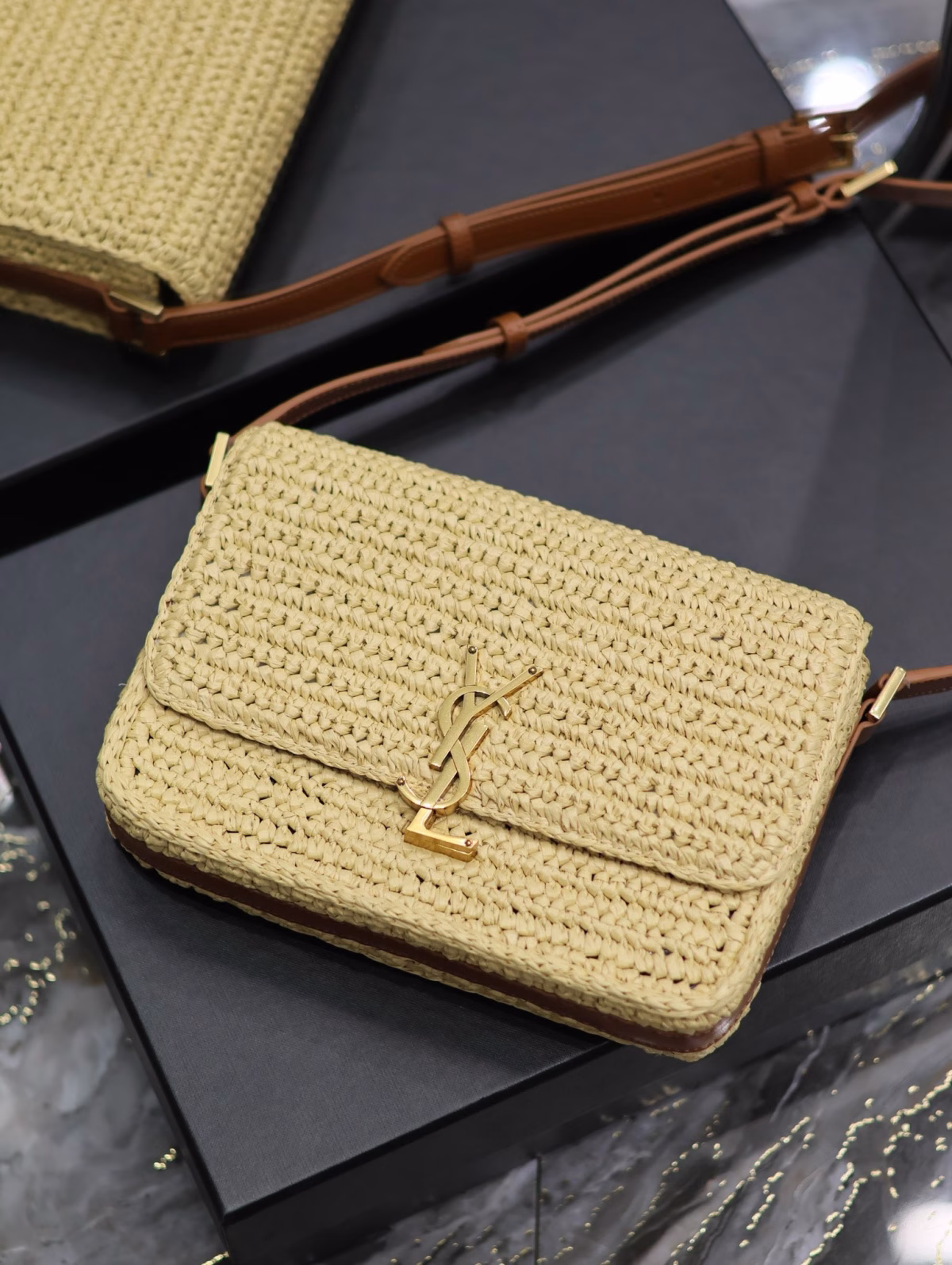Saint Laurent Medium Solferino Bag in Naturel Raffia - Image 2