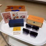 LV Cyclone Wang Hedi's Same-Style Runway Sunglasses - Image 2