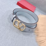 Valentino's elegant, luxurious and casual goddess belt - Image 3