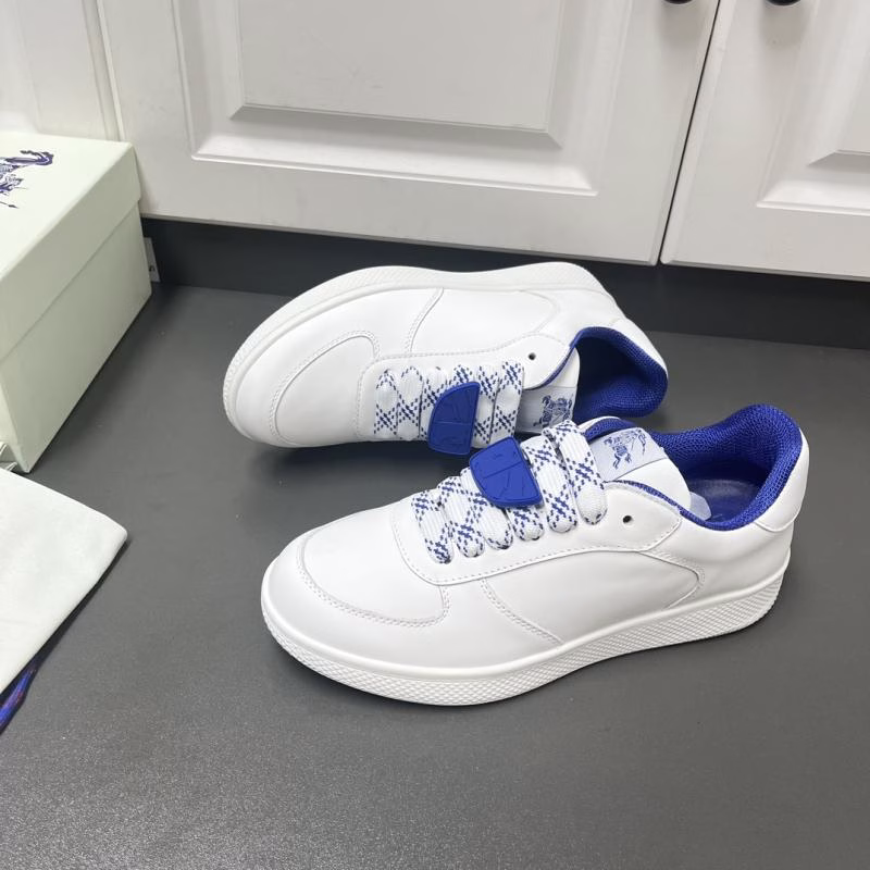 1 BURBERRY Smooth Calfskin Detachable Shield Embellishment Sneakers - Image 1
