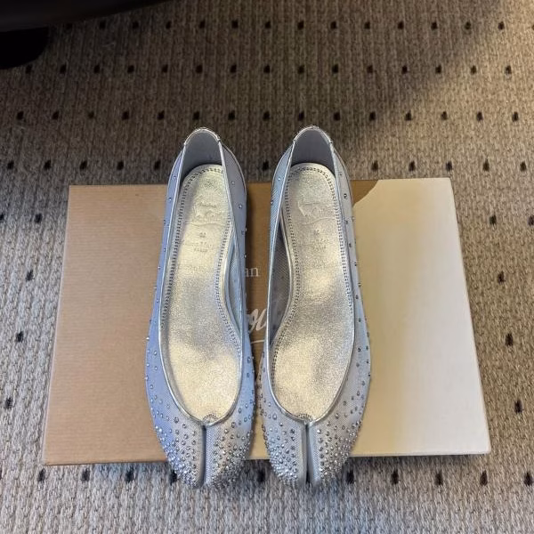 1 Christian Louboutin x Maison Margiela 2025 Toe-Separated Flat Shoes - Image 1