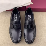 Ferragamo's latest classic high-quality leather shoes, synchronized with counter offerings