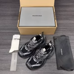 Balenciaga 6XL Round-Toe Lace-Up Low-Top Chunky Sneakers (Black)