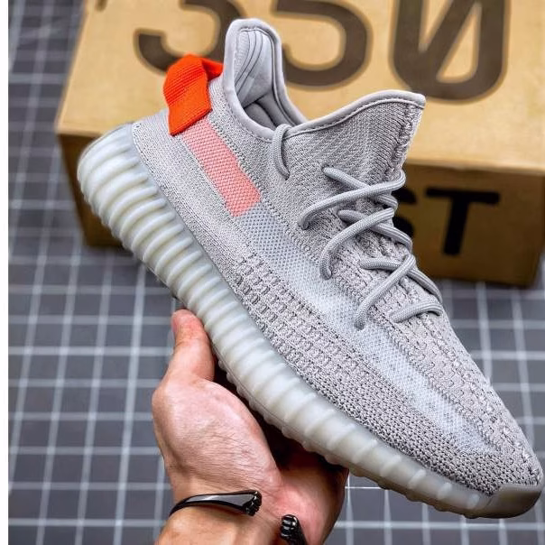 1 Company-grade pure original Yeezy 350 Boost V2 "Tail Light" men's shoes - Image 1
