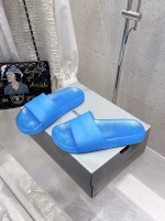 BALENCIAGA x Crocs Pool Collaboration Chunky-Soled Slides / Rubber Slides - Image 5