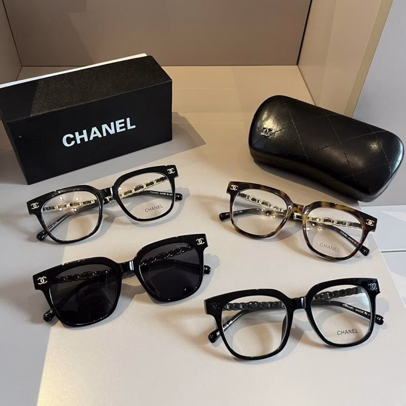 11 Chanel 2024 Pre - Spring New Oversized Sunglasses - Image 1