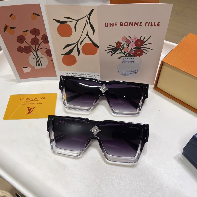 12 LV Cyclone Wang Hedi's Same-Style Runway Sunglasses - Image 1