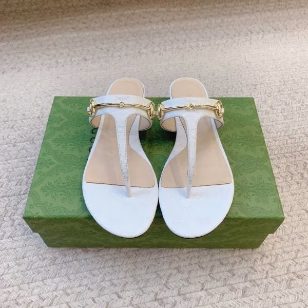 2 GUCCI 2025 New Horsebit Toe-Thong Sandals - Image 1