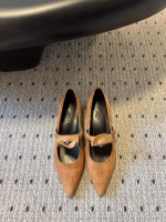 Hermès' Latest Spring-Summer Kelly-Buckle Pointed-Toe Single Shoes - Image 4