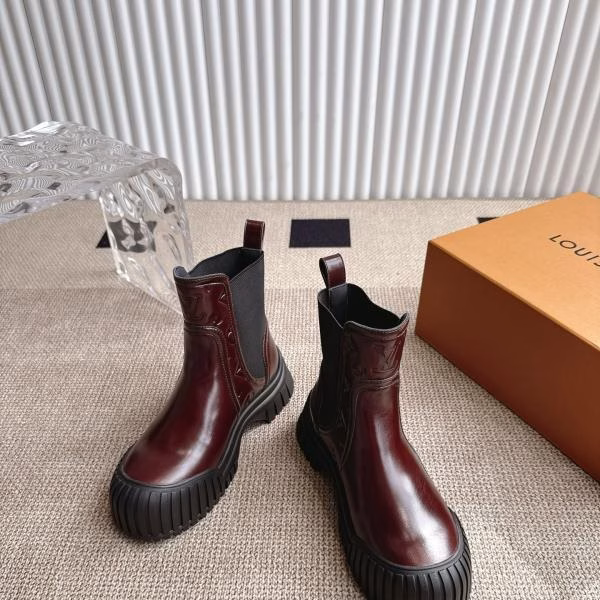 2 Louis Vuitton RUBY Flat Chelsea Ankle Boots - Image 1