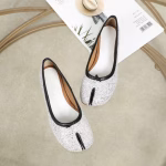 Maison Margiela Influencer Axi Ge-Inspired Split-Toe Shoes - Image 3