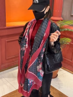 GUCCI Floral Double-Sided Cashmere Scarf - Image 4