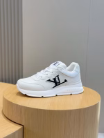 Louis Vuitton Classic 2025 Autumn/Winter Men's Classic Sneakers - Image 4
