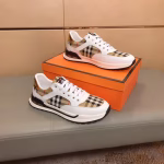 Burberry's new simple driving shoes - Image 3