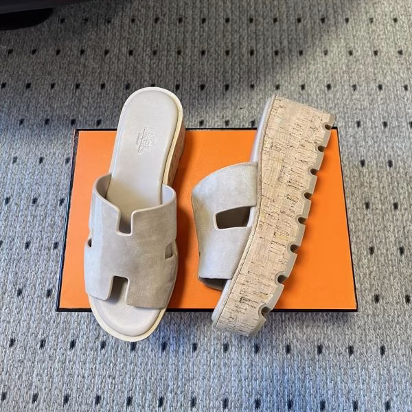 3 Hermès 2025 Platform Slippers - Image 1