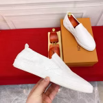 LV's new white men's casual shoes
