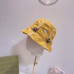 Gucci New Arrival Bee-Embellished Bucket Hat - Image 3