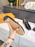 Tod's Loafers & Flat Shoes – Same Style as Liu Shishi's - Image 4