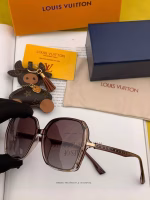 LV Oversized Sunglasses - Image 7