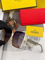Fendi 2025 Spring New Square Polarized Sunglasses - Image 6
