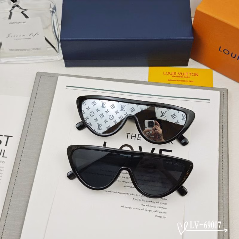 3 LV New Celebrity-Approved Sunglasses - Image 1