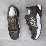 Louis Vuitton Runner Tactic Sneakers - Image 5