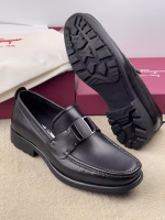 Ferragamo's latest classic high-quality leather shoes, synchronized with counter offerings - Image 5
