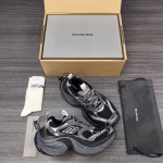 Balenciaga 6XL Round-Toe Lace-Up Low-Top Chunky Sneakers (Black) - Image 5