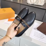 Tod's Loafers & Flat Shoes – Same Style as Liu Shishi's