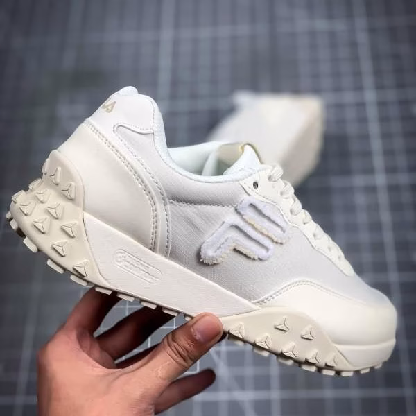 4 Xiaohongshu Viral Fila Mars Celebrity-Inspired Retro Running Shoes - Image 1