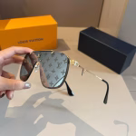 Louis Vuitton (LV) Gold-Trimmed Frame Sunglasses - Image 7