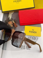 Fendi 2025 Spring New Square Polarized Sunglasses - Image 5