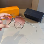 LV Louis Vuitton "The Story of Roses" Liu Yifei's Same-Style Glasses - Image 4