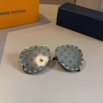 LV Louis Vuitton New Rivet Debut Sunglasses - Image 2