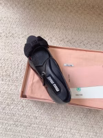 MIU MIU 2024 New Two-Tone Patent Leather High-Heeled Shoes - Image 9