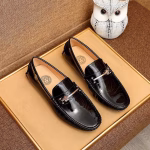 Versace's new men's casual slip-on shoes