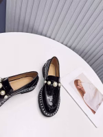 Stuart Weitzman Elegant Pearl-Embellished Buckle British-Style Fringed Leather Shoes - Image 8