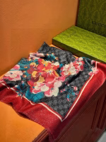GUCCI Floral Double-Sided Cashmere Scarf - Image 10