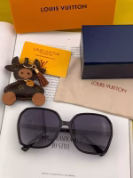 LV Oversized Sunglasses - Image 6