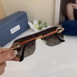 Gucci New Square-Frame Sunglasses - Image 8