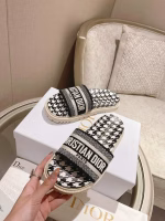 Dior 2022 Spring/Summer New Platform Embroidered Sandals - Image 10