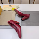 Fendi 2025 Spring-Summer Wood Grain Chunky Heel Series Pointed and Rounded Toe Single Shoes - Image 9